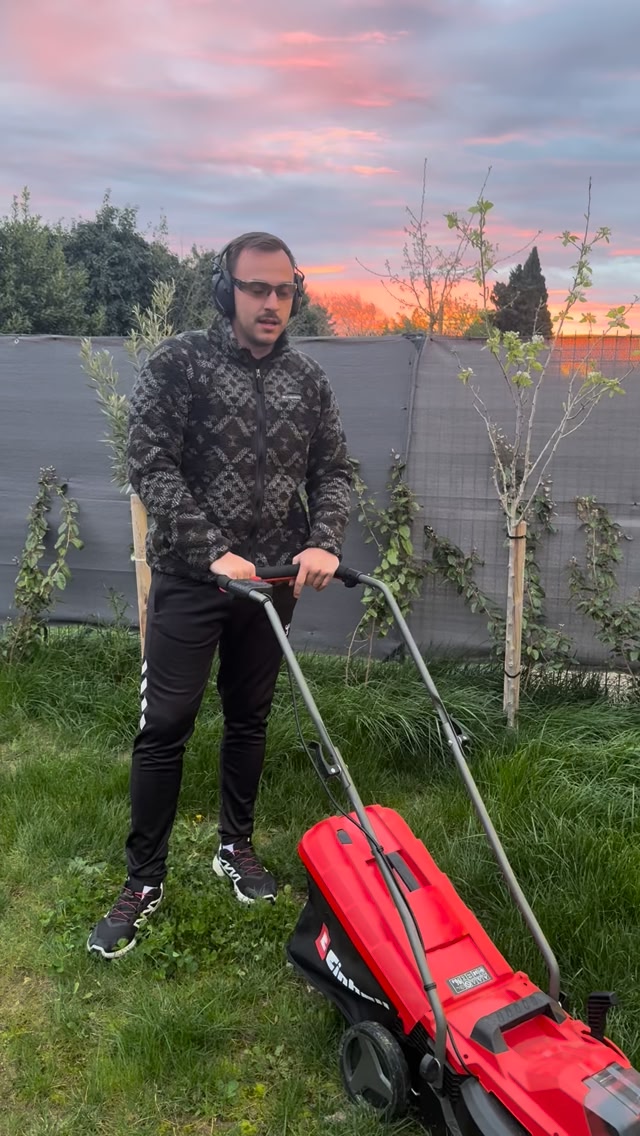 🐯 🍃 CONNAISSEZ VOUS LE MEILLEUR MOMENT POUR ENTRETENIR SON GAZON ? 🌱